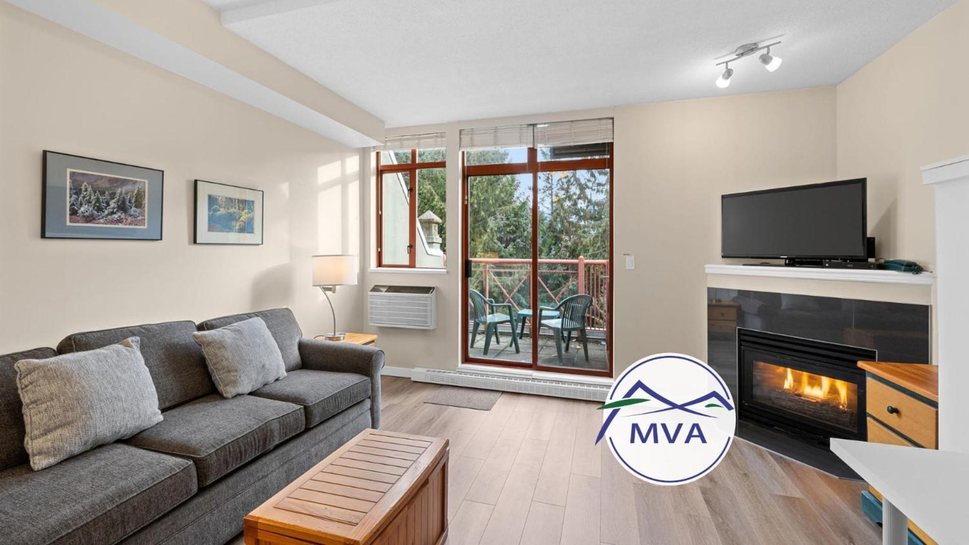 Alpenglow Lodge Studio With Park View By Mva Whistler Exterior photo